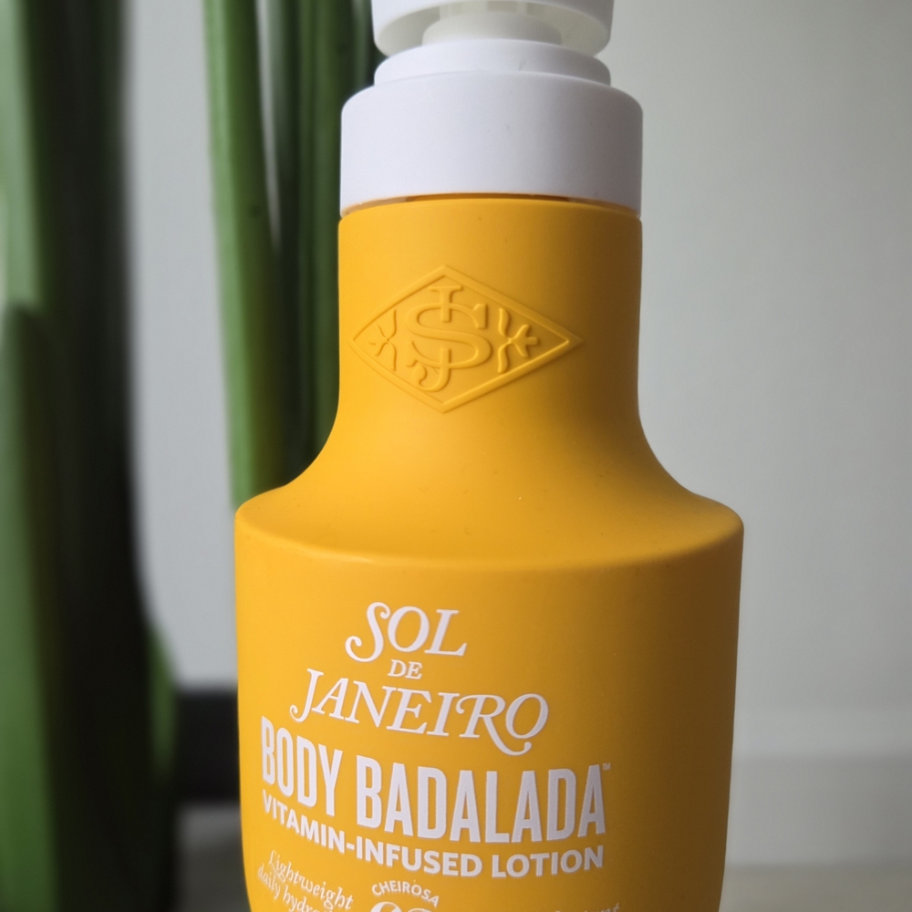 Sol de Janeiro Body Badalada Vitamin-Infused Lotion - Vibrant Yellow